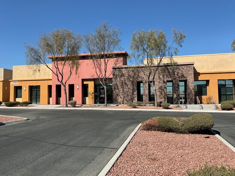 3890 W Ann Rd, North Las Vegas, NV à vendre - Photo du bâtiment - Image 3 de 18
