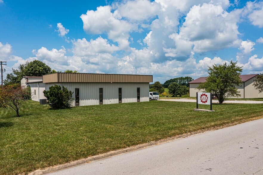 170 Industry Rd, Georgetown, KY à louer - Photo principale - Image 1 de 3