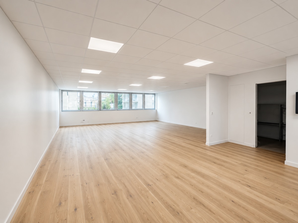 12 Rue De Lorraine, Marseille, BDR 13008 -  -  - Interior Photo - Image 2 of 4