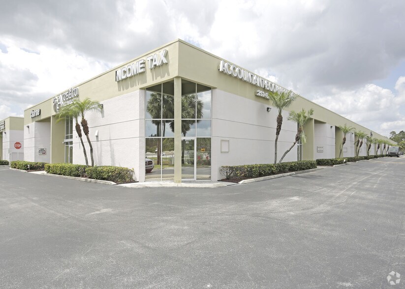 16115 SW 117th Ave, Miami, FL à vendre - Photo du bâtiment - Image 2 de 13