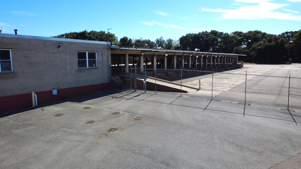 3404 Clifford Ln, Jacksonville, FL à louer - Photo du bâtiment - Image 3 de 5