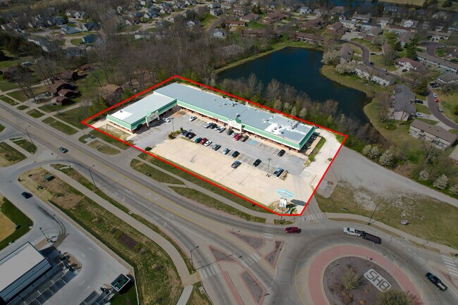 Plus de détails pour 5695 Clark Ln, Columbia, MO - Commerce de détail à vendre