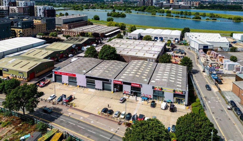 101 Blackhorse Ln, London for lease - Building Photo - Image 3 of 18