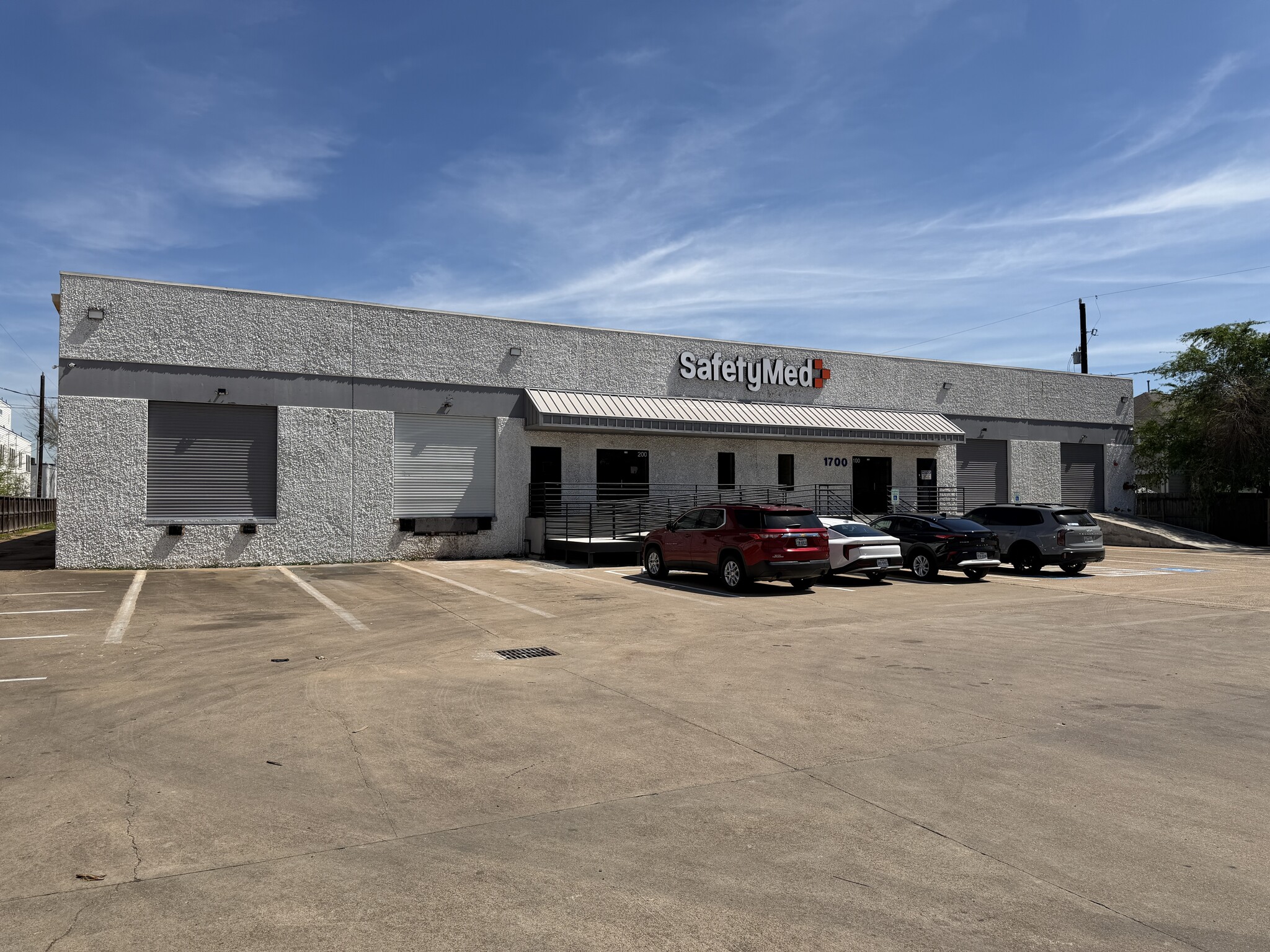 1700 Wirt Rd, Houston, TX for lease Primary Photo- Image 1 of 8