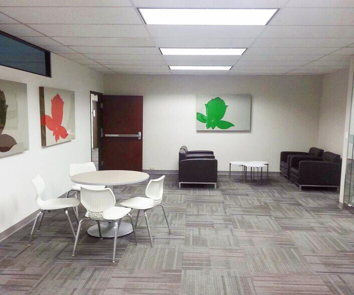 6795 E Tennessee Ave, Denver, CO à louer - Photo intérieure - Image 3 de 5