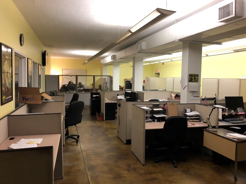 1085 Belle Ave, Winter Springs, FL à vendre - Photo du bâtiment - Image 2 de 11