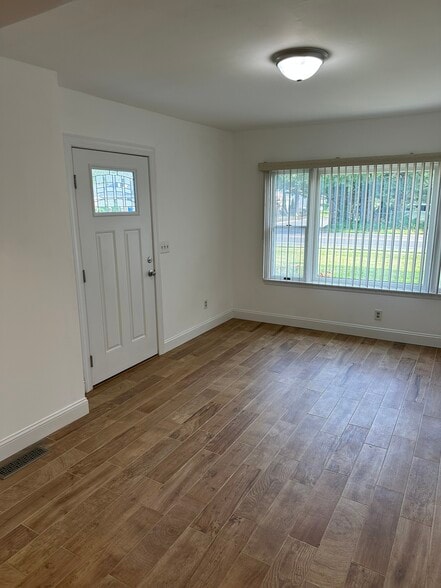 221 Chestnut St, Toms River, NJ à vendre - Photo du bâtiment - Image 3 de 26