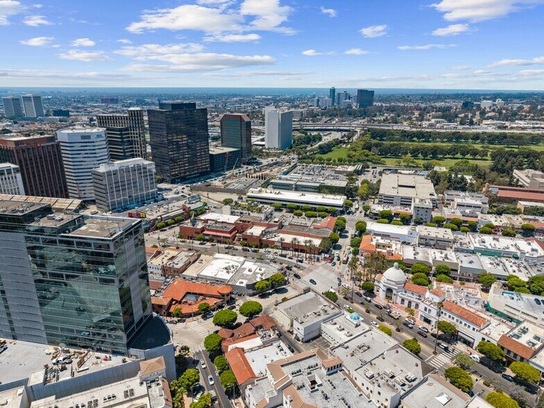 1080-1090 Westwood Blvd, Los Angeles, CA à vendre - Aérien - Image 3 de 9