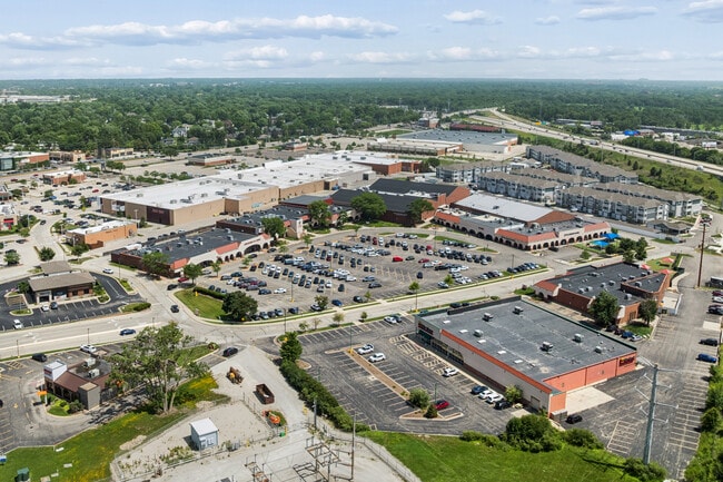 More details for 401-499 Lake Cook Rd, Deerfield, IL - Multiple Space Uses for Lease