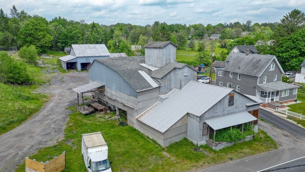 287 Chestnut St, Liberty, NY for sale - Building Photo - Image 3 of 14