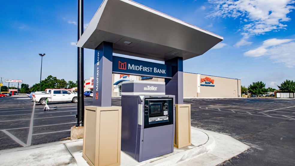 2235 E 61st St, Tulsa, OK for sale - Building Photo - Image 3 of 4