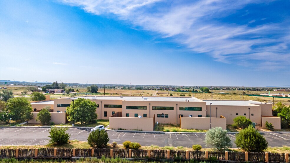 1 Plaza La Prensa Rd, Santa Fe, NM à vendre - Photo du bâtiment - Image 2 de 16