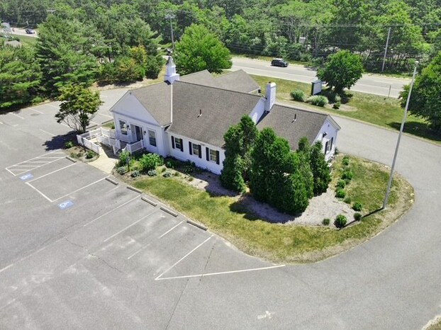 2 Barlows Landing Rd, Pocasset, MA à louer - Photo du bâtiment - Image 2 de 16