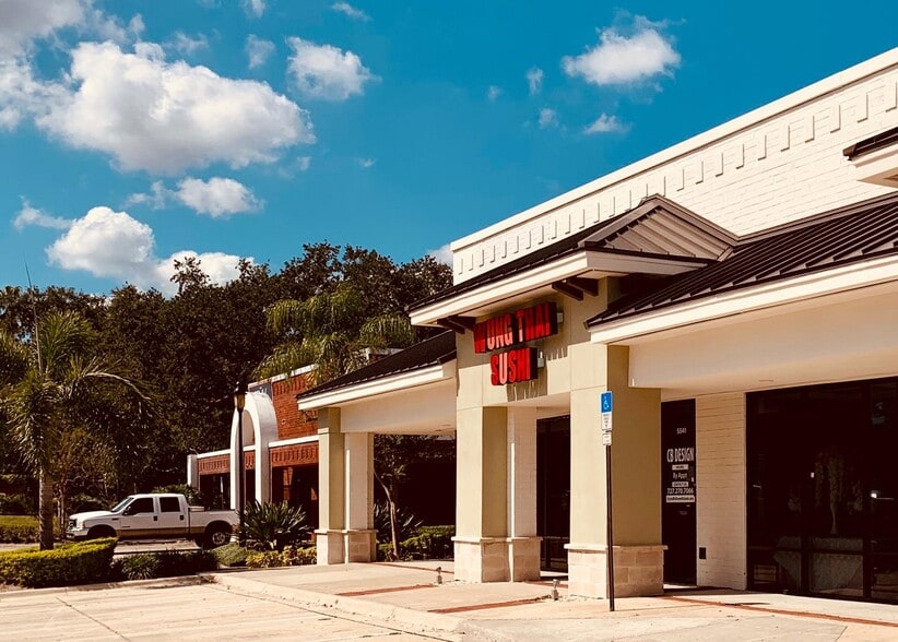 5501-5555 Roosevelt Blvd, Clearwater, FL for lease - Building Photo - Image 2 of 10