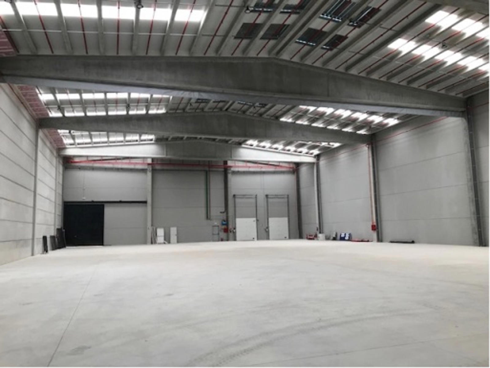 Industrial in San Fernando de Henares, Madrid for lease Interior Photo- Image 1 of 5