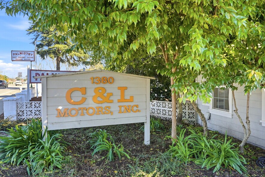 1380 Sebastopol Rd, Santa Rosa, CA à vendre - Photo du bâtiment - Image 3 de 41