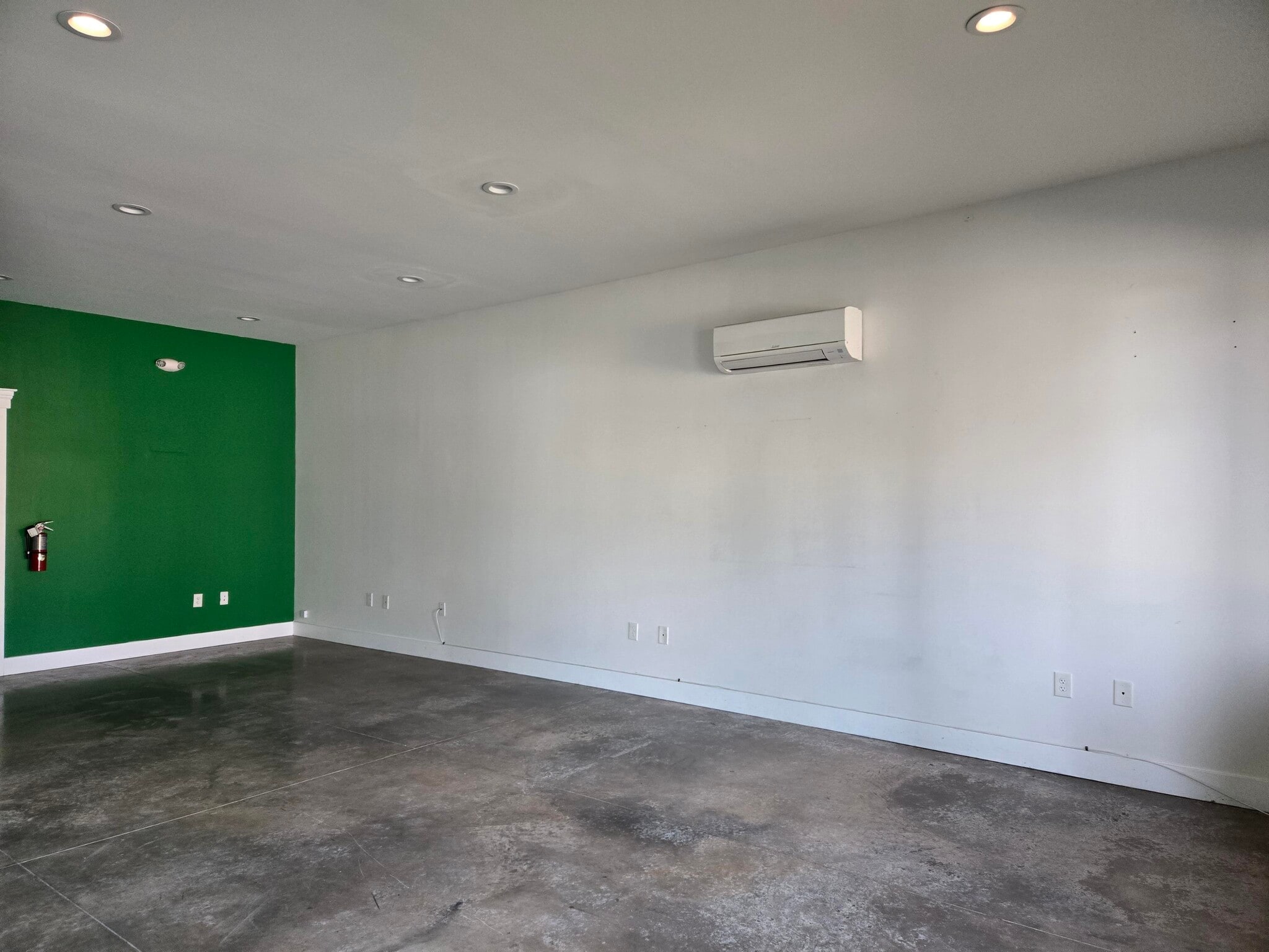 6477 E NC 150 Hwy, Sherrills Ford, NC for lease Interior Photo- Image 1 of 6