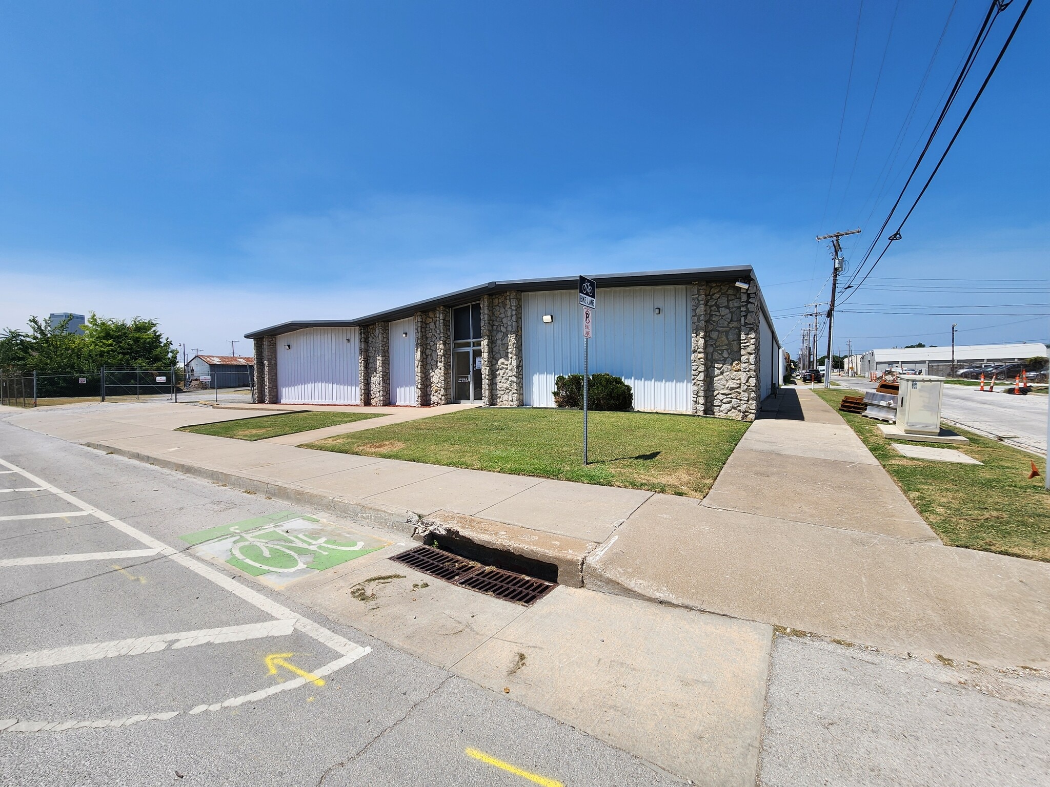 1433 E 6th St, Tulsa, OK for lease Interior Photo- Image 1 of 9