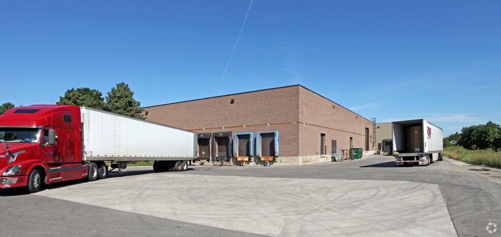6581 Kitimat Rd, Mississauga, ON à louer - Photo du bâtiment - Image 2 de 3