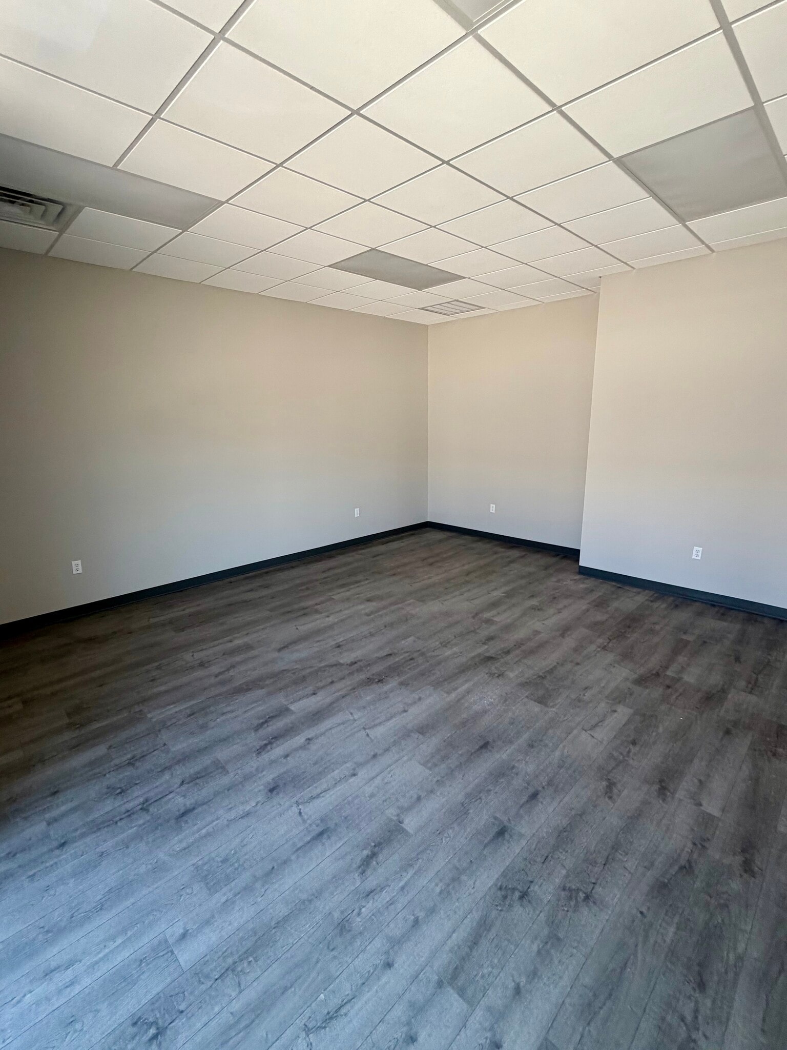 6840 Rendon Bloodworth Rd, Fort Worth, TX for lease Interior Photo- Image 1 of 5