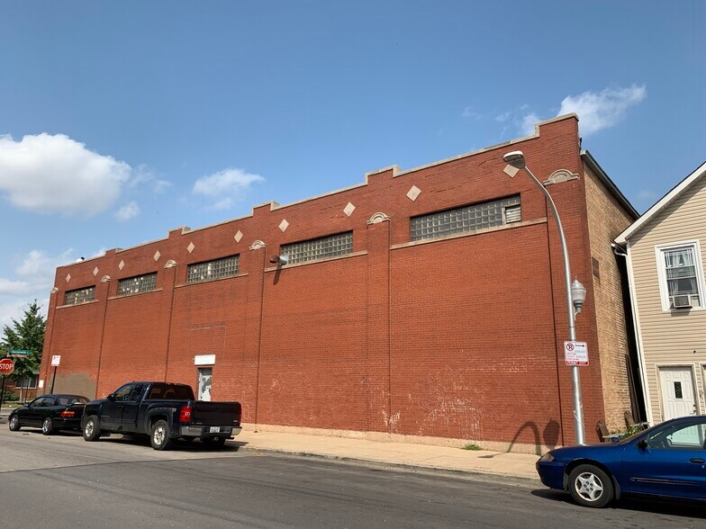 2956 W 38th St, Chicago, IL for lease - Primary Photo - Image 1 of 8