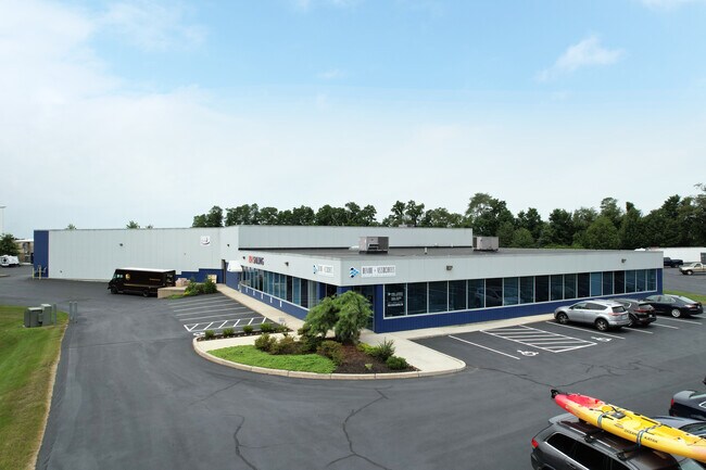 Plus de détails pour 33 Broadcommon Rd, Bristol, RI - Industriel à louer