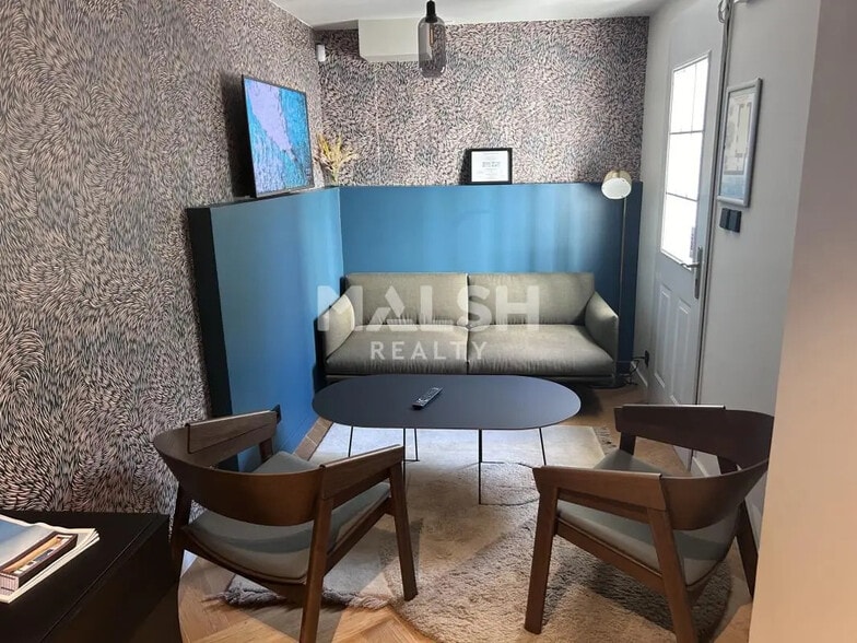 Commerce de détail dans Écully à louer - Photo intérieure - Image 2 de 6