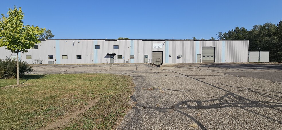 3132 Louis Ave, Eau Claire, WI for lease - Building Photo - Image 1 of 14