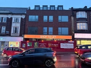 7 High St, Barnet à louer Photo du bâtiment- Image 2 de 3