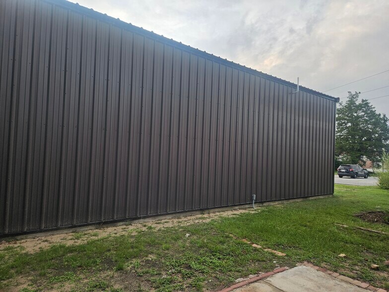 112 W Mendal Ln, Cochran, GA à vendre - Photo principale - Image 1 de 1