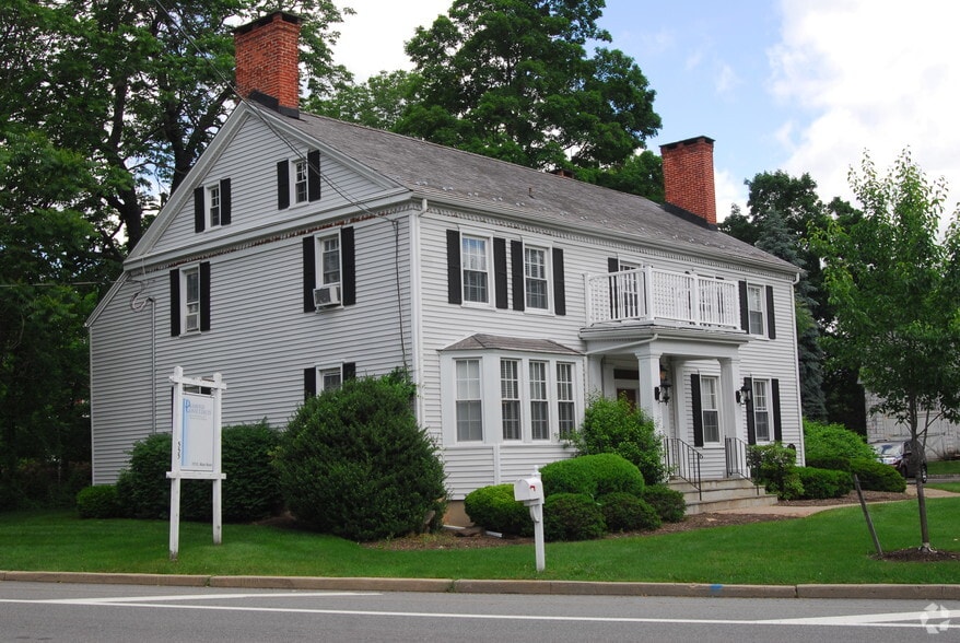 555 E Main St, Chester, NJ à vendre - Photo du bâtiment - Image 2 de 6