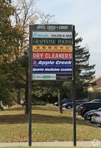 2 Corby Rd, Markham, ON à louer - Photo du bâtiment - Image 2 de 3