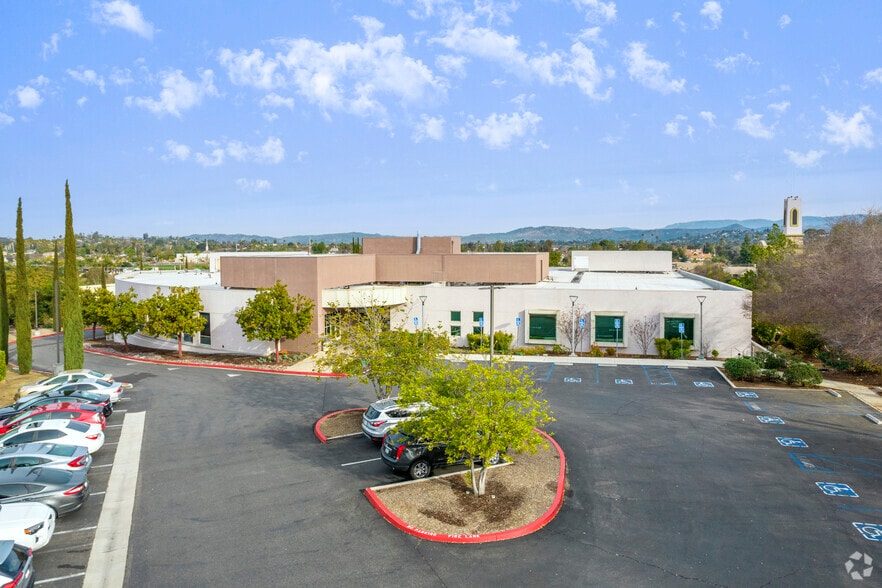 625 W Citracado Pky, Escondido, CA for lease - Building Photo - Image 3 of 5