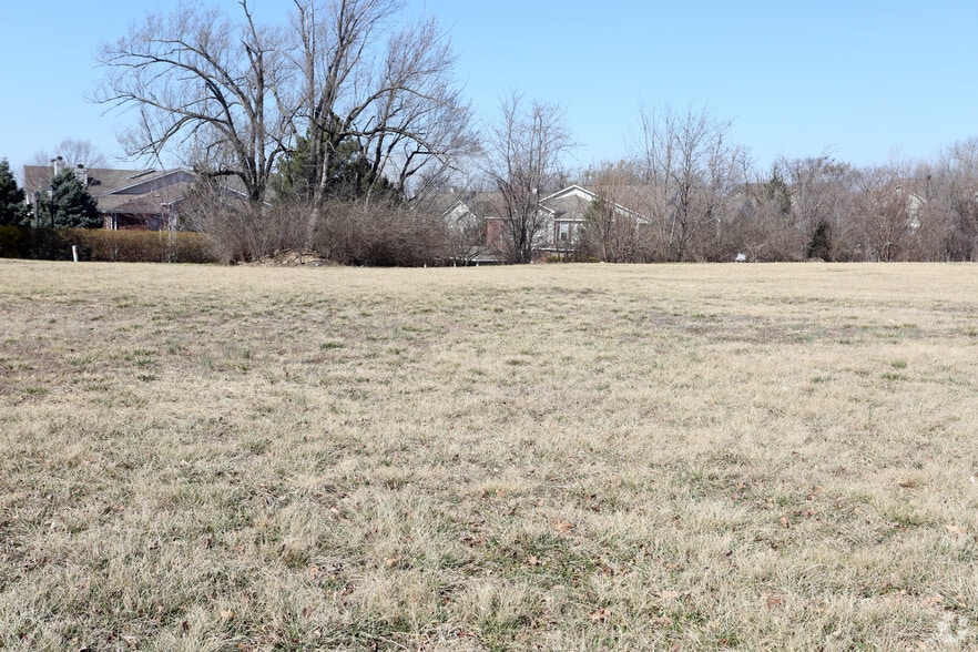 13480 Briar St, Leawood, KS for sale - Building Photo - Image 3 of 10