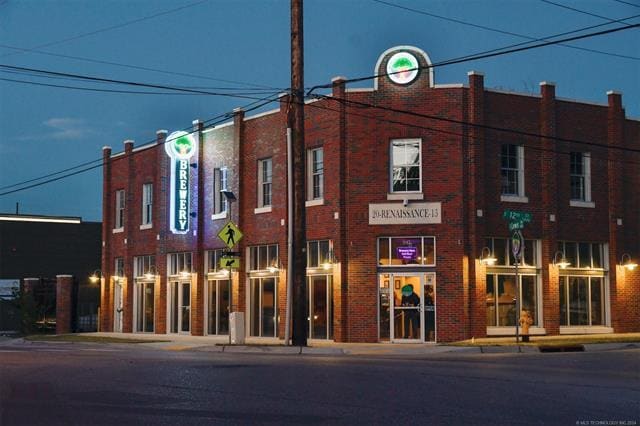 1147 S Lewis Ave, Tulsa, OK à vendre Photo du bâtiment- Image 1 de 35