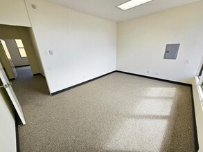 3684-3696 Midway Dr, San Diego, CA à louer Photo intérieure- Image 2 de 3