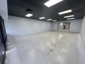 2500 New Stine Rd, Bakersfield, CA à louer Photo intérieure- Image 2 de 7