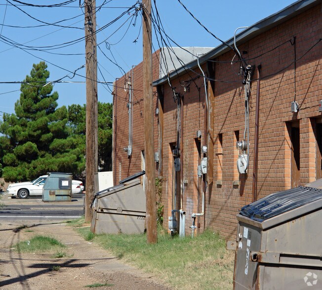 2451 34th St, Lubbock, TX à vendre - Photo du bâtiment - Image 3 de 3