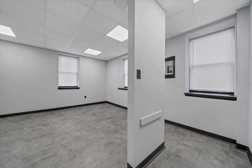 63 New Main St, Haverstraw, NY à vendre - Photo du bâtiment - Image 3 de 25
