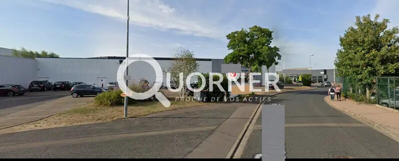 Retail in Saint-Clément for lease - Building Photo - Image 2 of 4