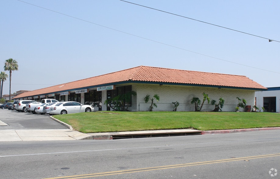 9223 Archibald Ave, Rancho Cucamonga, CA for lease - Building Photo - Image 2 of 11