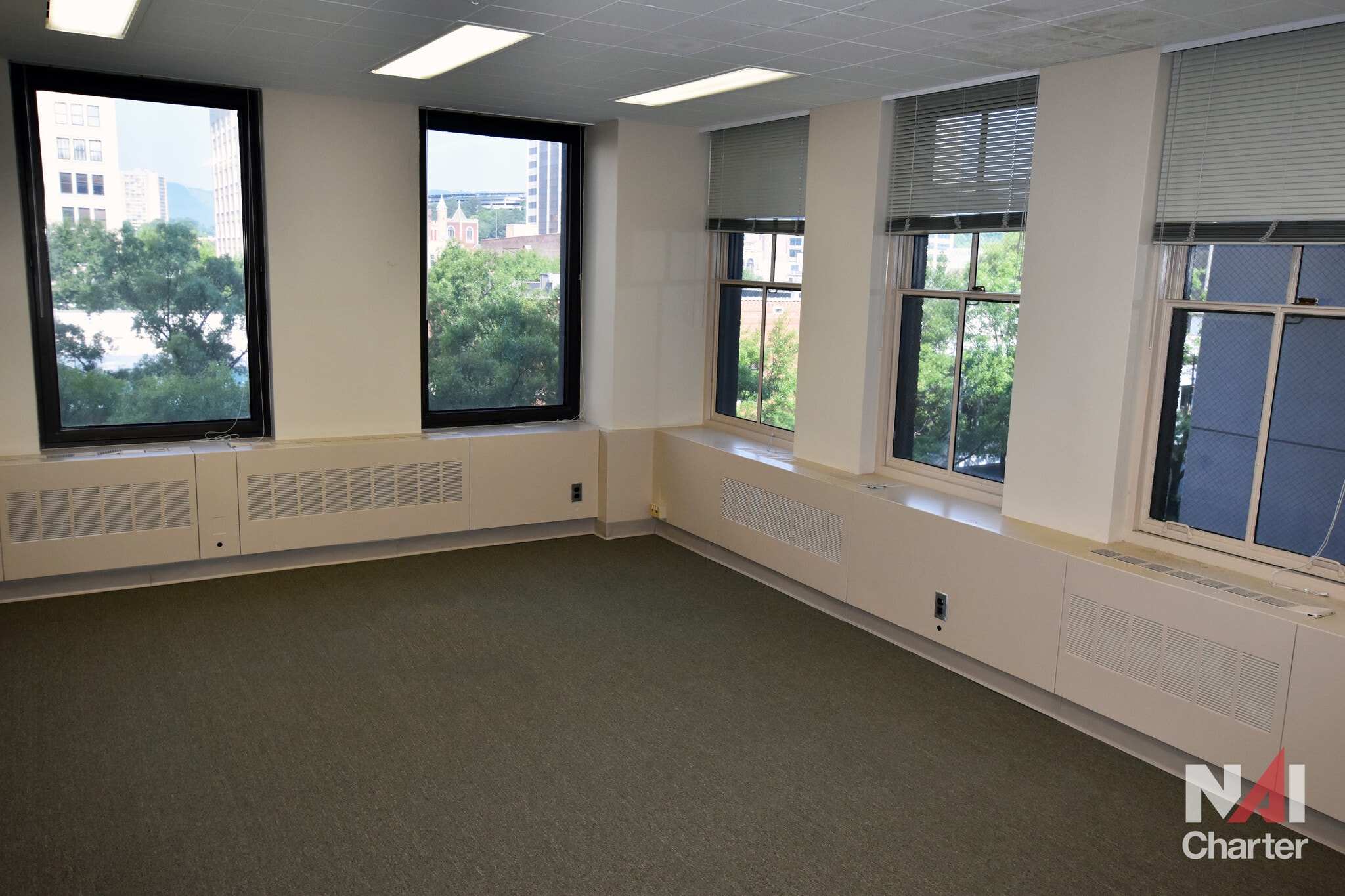 736 Market St, Chattanooga, TN for lease Interior Photo- Image 1 of 5