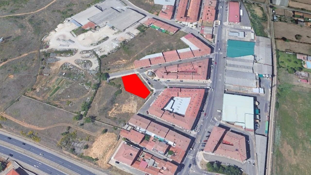 Land in Villaquilambre, León for sale Primary Photo- Image 1 of 6