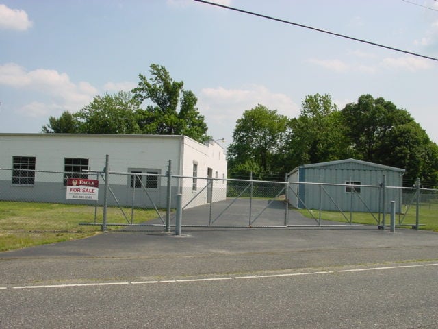 570 Broadlawn Ter, Vineland, NJ for lease - Building Photo - Image 2 of 17