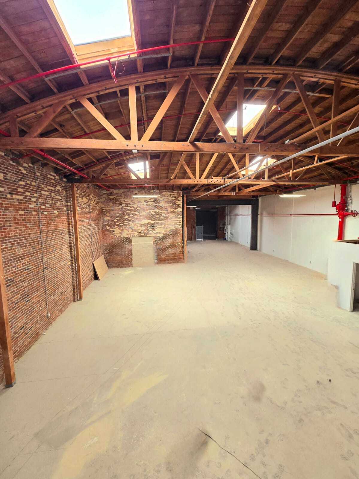 2023-2043 S Santa Fe Ave, Los Angeles, CA for lease Interior Photo- Image 1 of 5