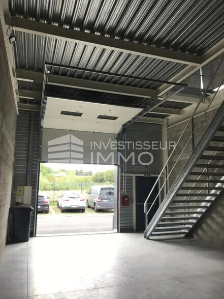 Flex dans Épinay-sur-Seine à louer - Photo du bâtiment - Image 3 de 5