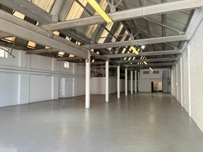 Leagrave Rd, Luton for lease Interior Photo- Image 2 of 2