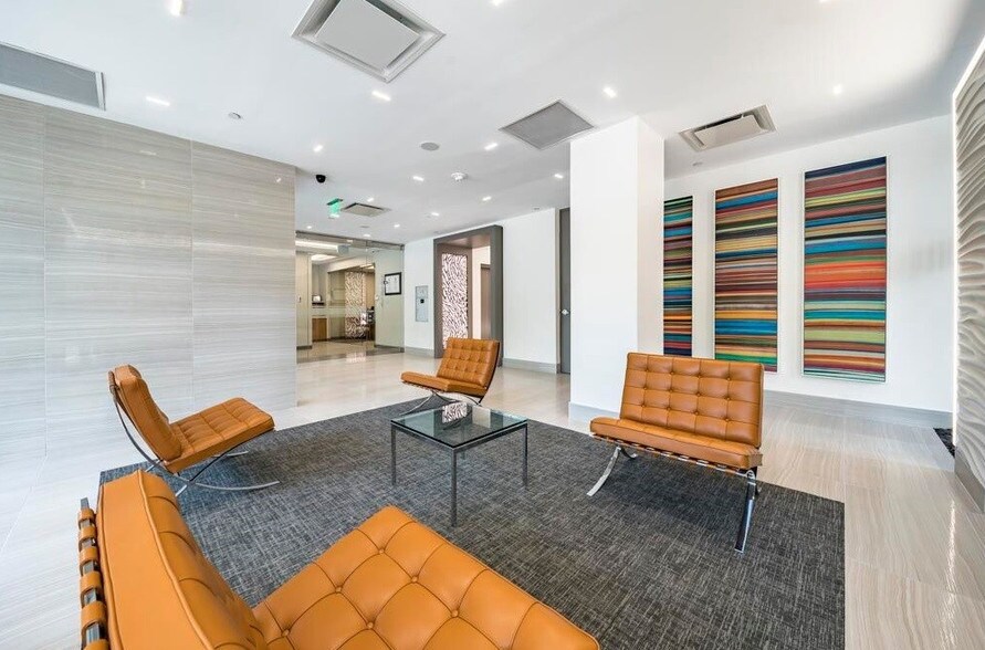 8222 Douglas Ave, Dallas, TX à louer - Photo intérieure - Image 2 de 4