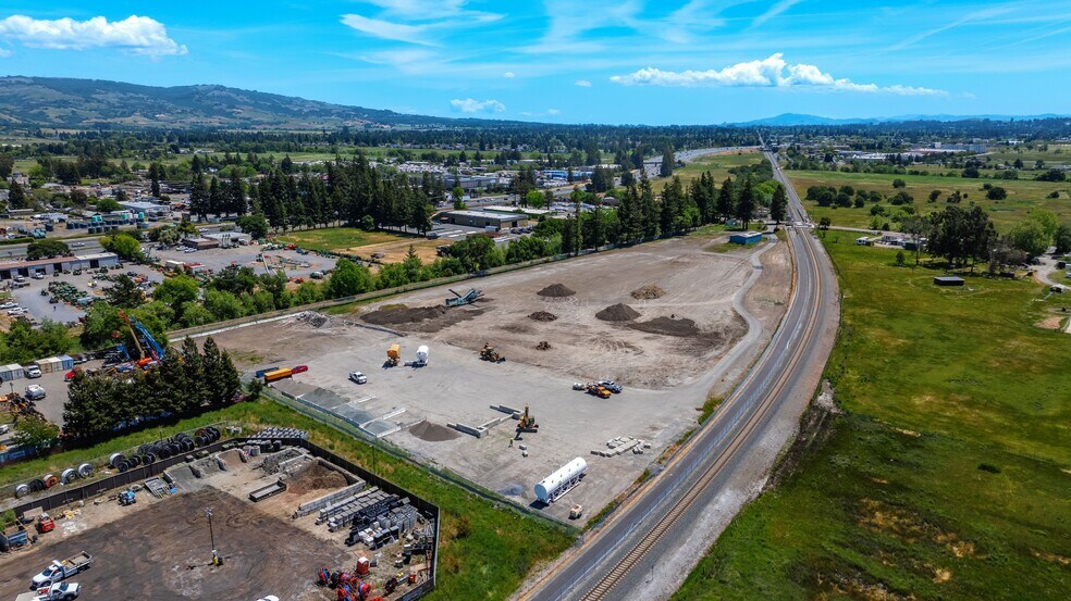 175 Scenic Ave, Santa Rosa, CA à louer - Aérien - Image 2 de 5