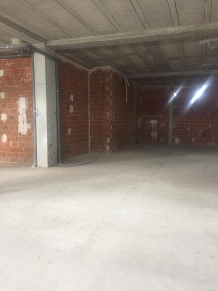 Commerce de détail dans Elche, Alicante à louer - Photo de construction - Image 2 de 4